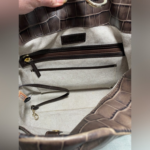 Doonie and Bourke croc logo lock hobo bag amazing condition 11” x 5” x 12” Brown - Picture 16 of 17